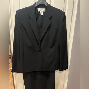 * Jones New York Dress Petite Dress Suit